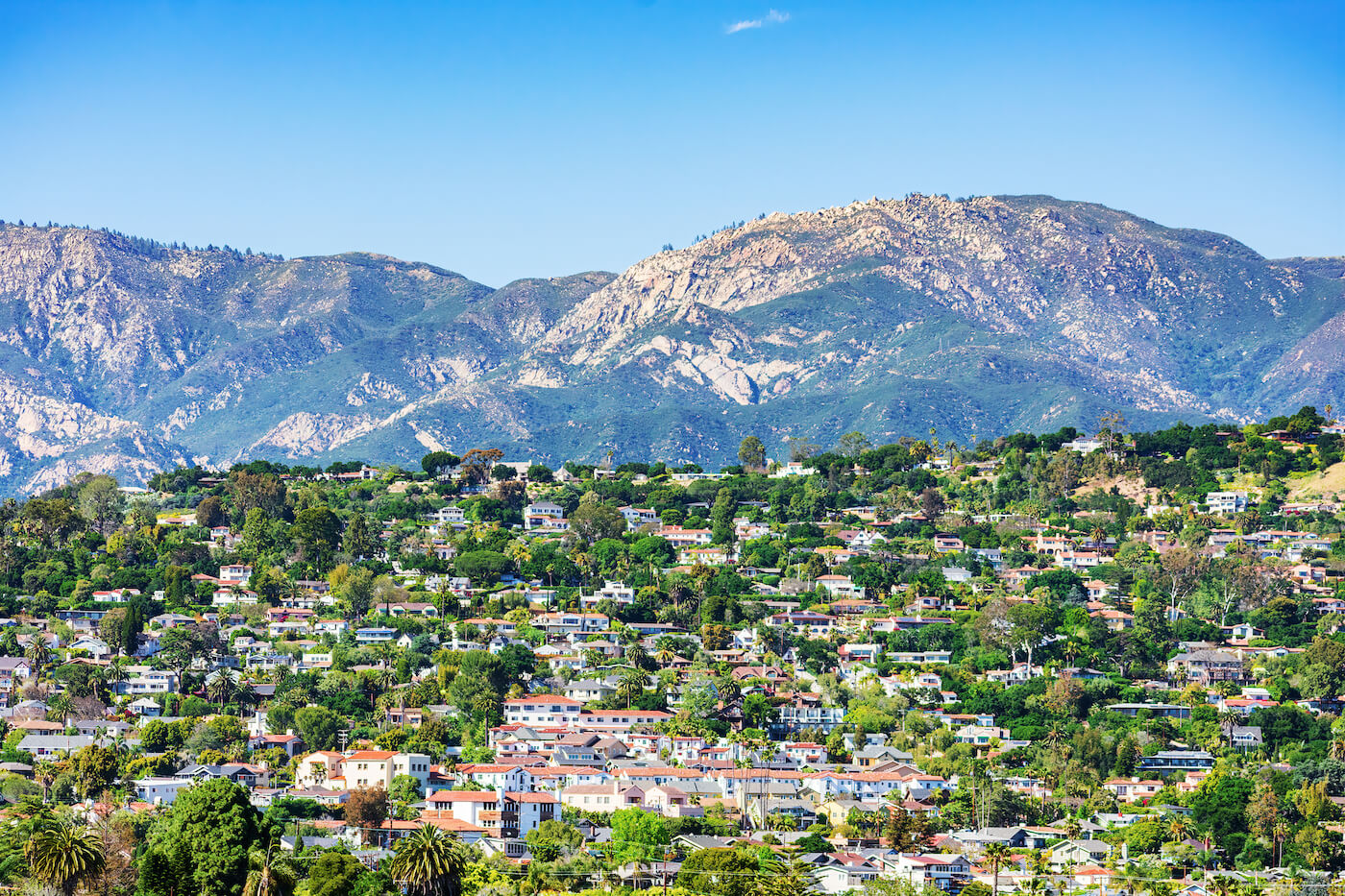 View of houses and mountains in Santa Barbara